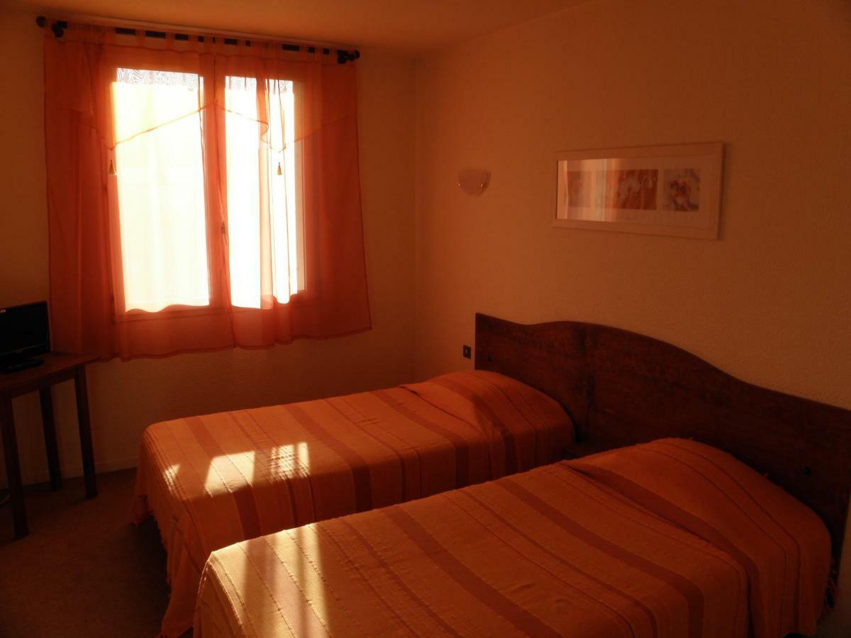 Le Barry Hotel Villefranche-d'Albigeois ภายนอก รูปภาพ